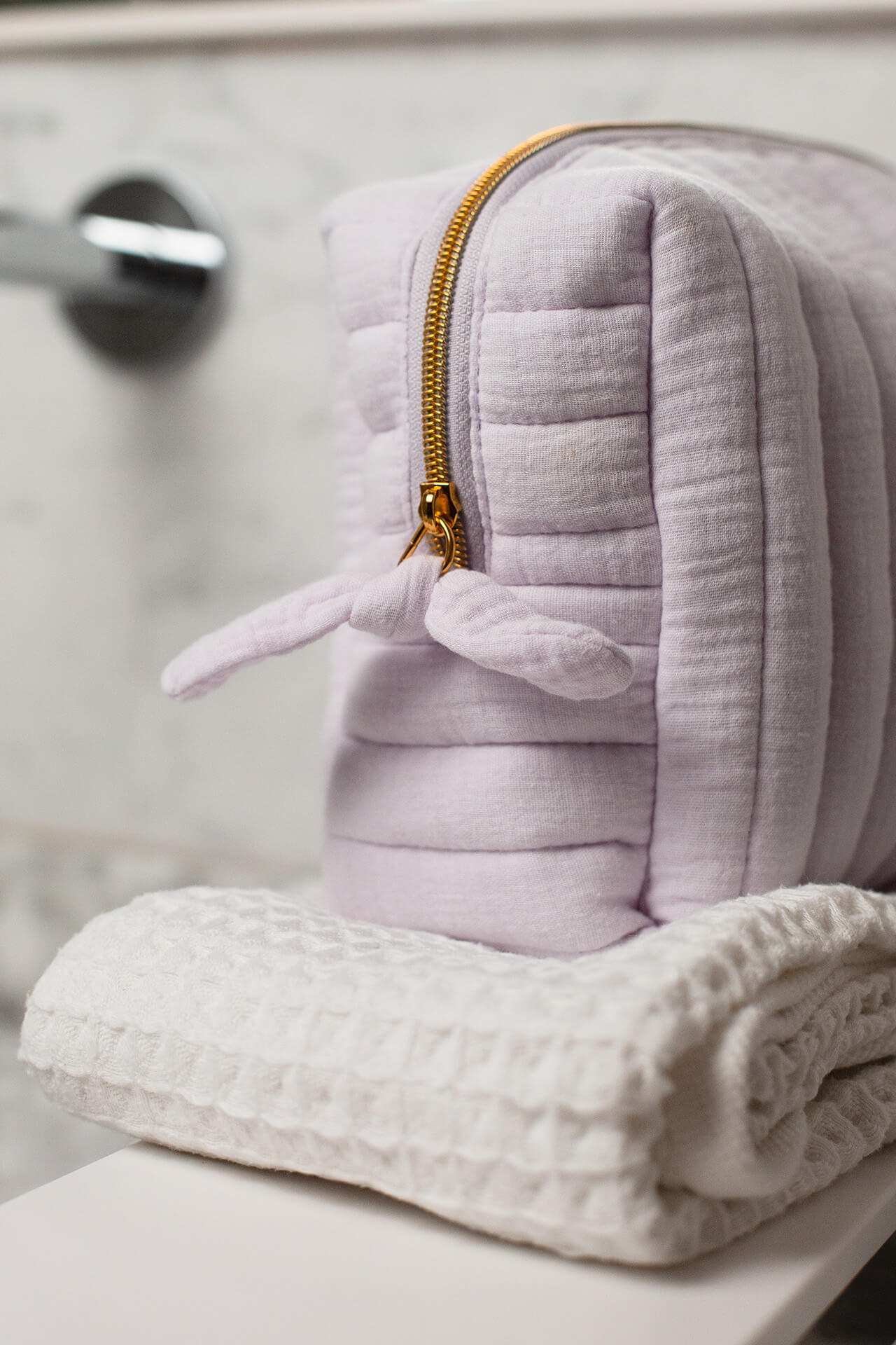 Ad_CAELIA_Trousse_Maxi_Size
