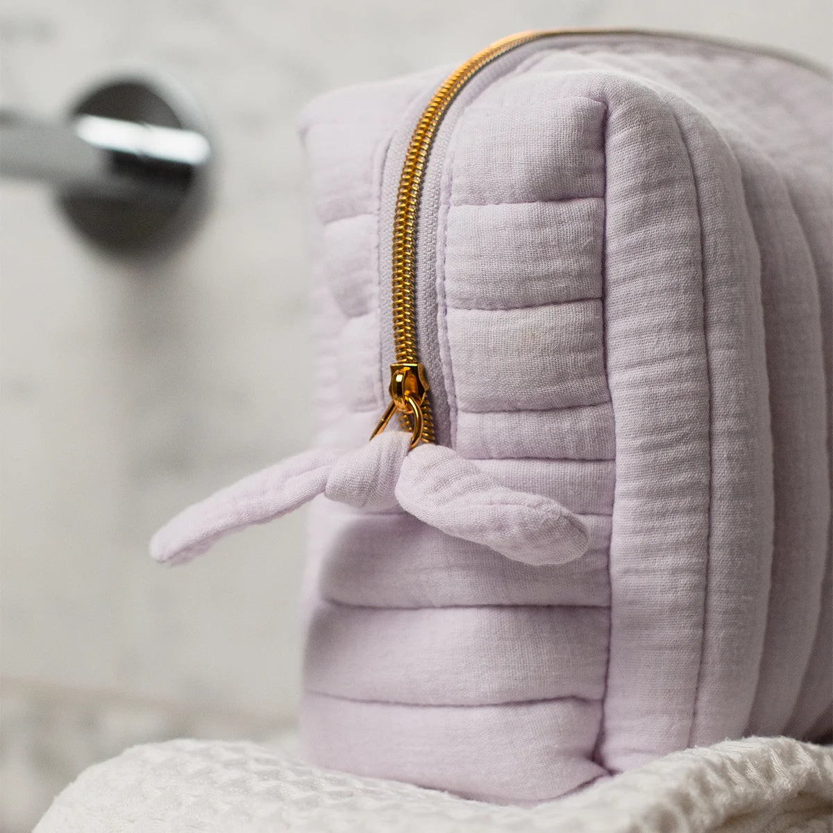 Trousse de Toilette Maxi Size Ad CAELIA, détail de la fermeture éclair