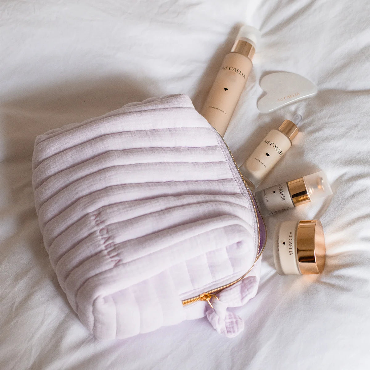 Trousse de Toilette Maxi Size Ad CAELIA avec produits de soin