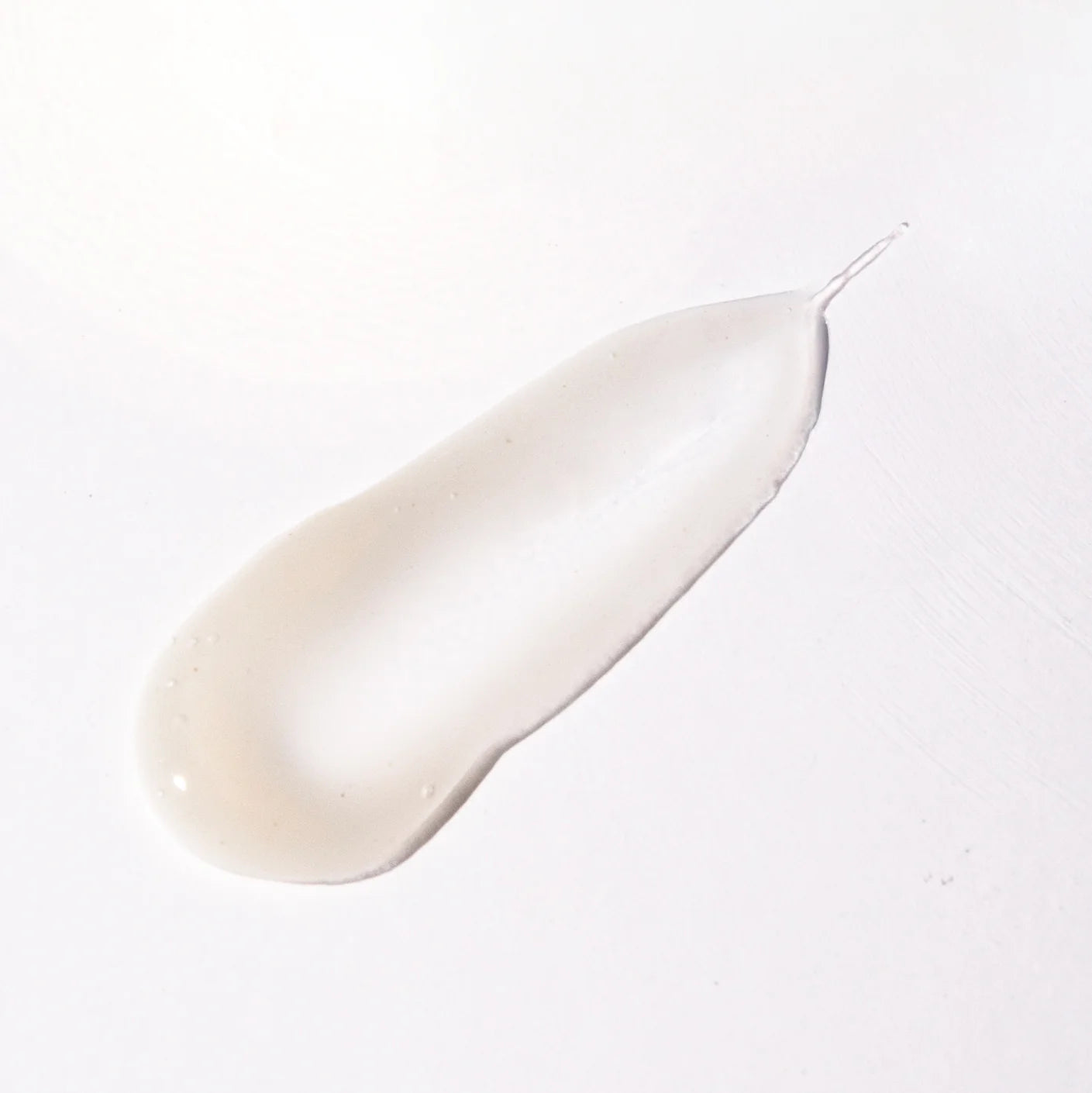 Texture du gel nettoyant visage éclat 2-en-1 Ad CAELIA