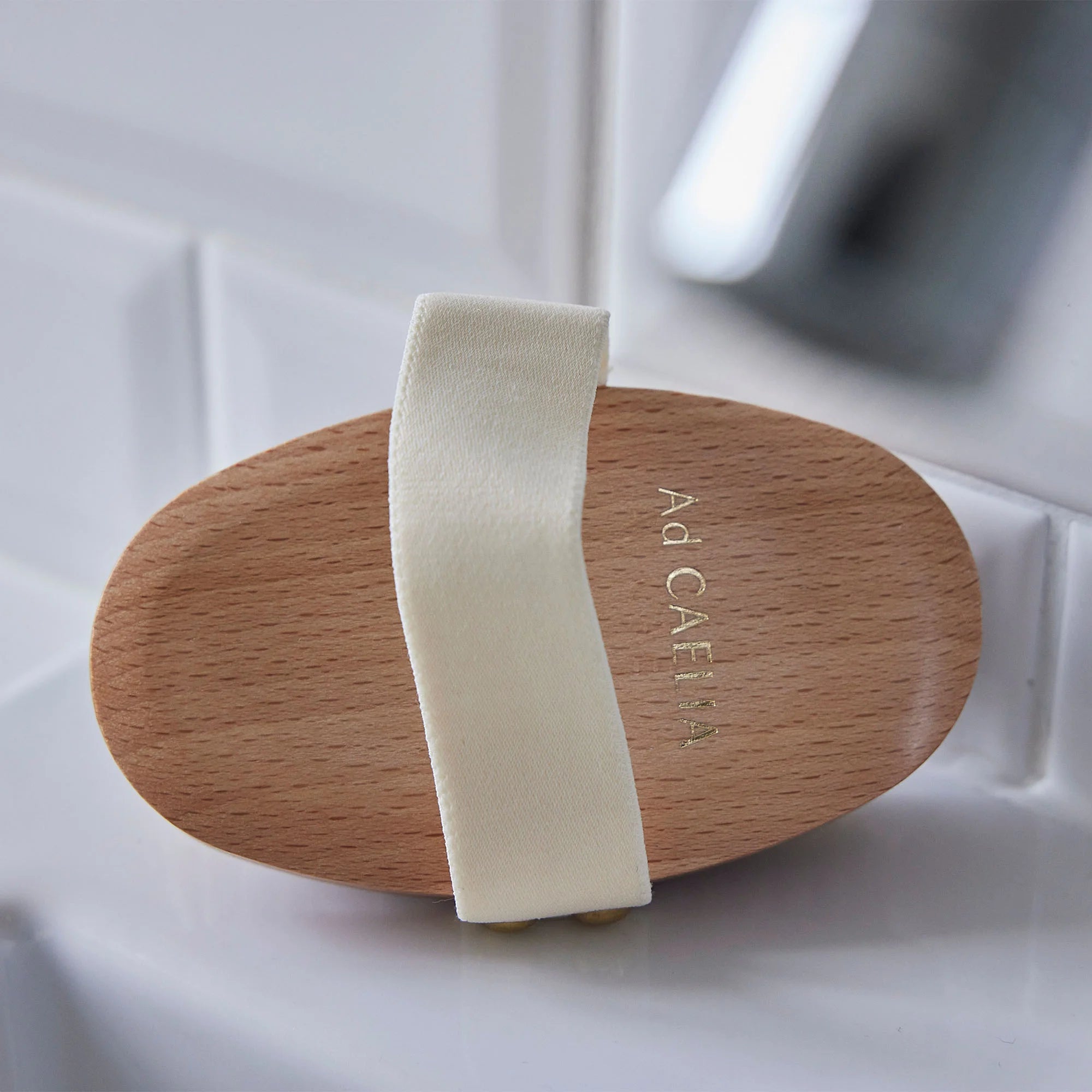 La Brosse Rituel Détox & Éclat Ad CAELIA, détail du bois de hêtre